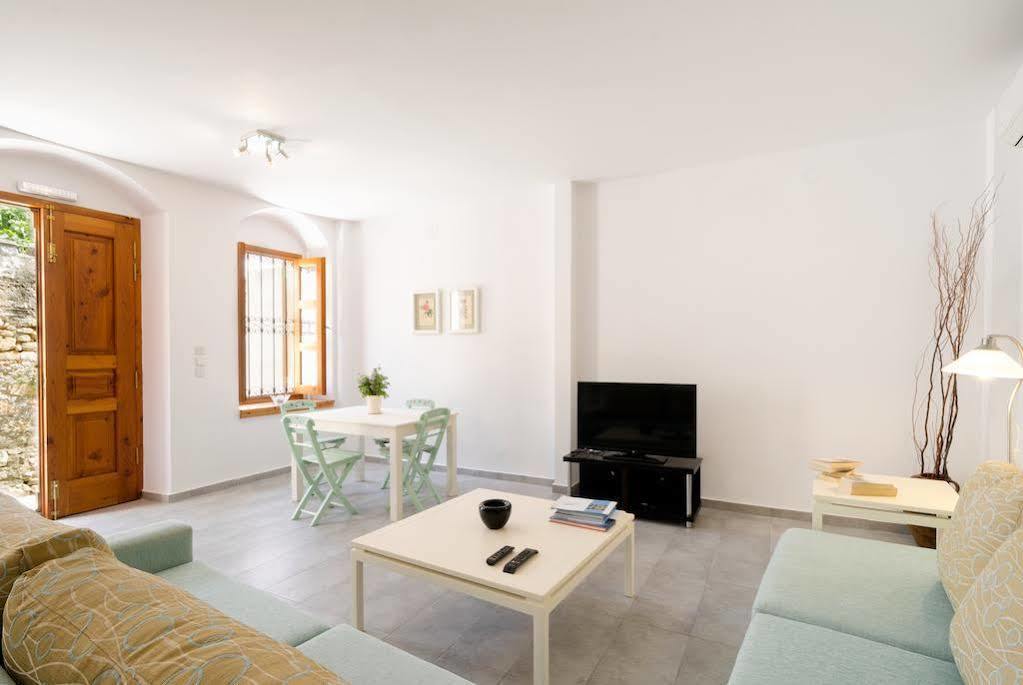 Villa Lindos *